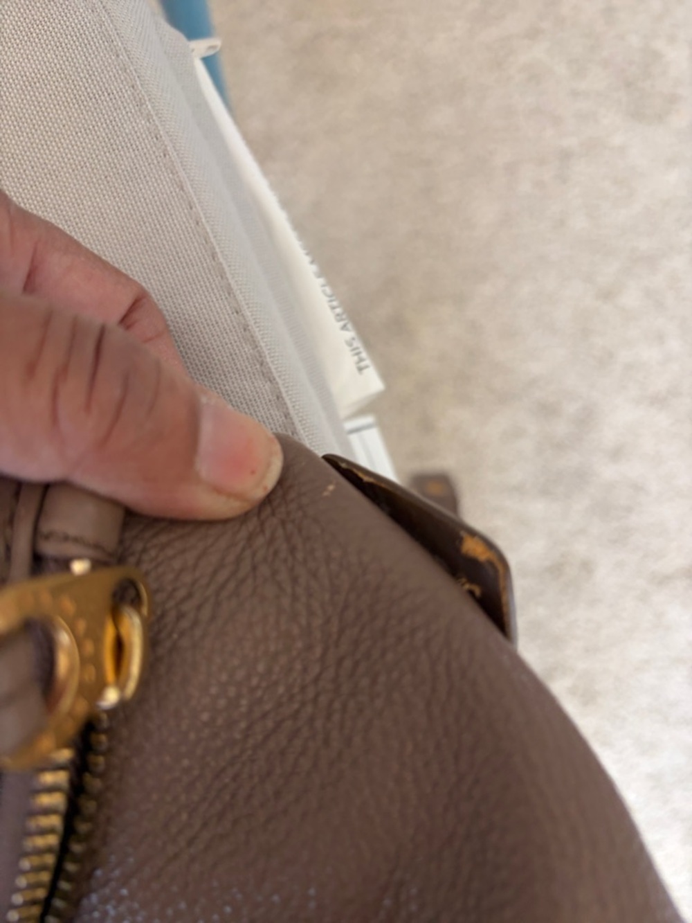 Marc Jacobs Taupe Pebbled Leather Crossbody with Gold Plaque - Picture 5 of 12